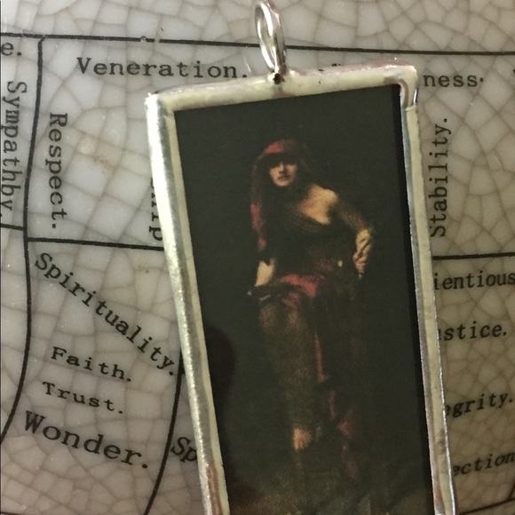 Delphi Priestess Pythias Oracle Tarot Witch Gypsy - Picture 1 of 4